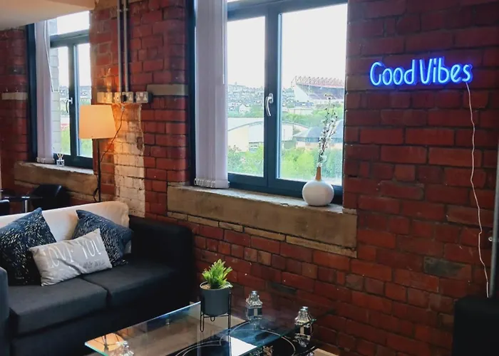 Bliss Contractor Apartments- Sleeps 6 Bradford