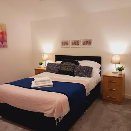 Bliss Contractor Apartments- Sleeps 6 布雷得佛