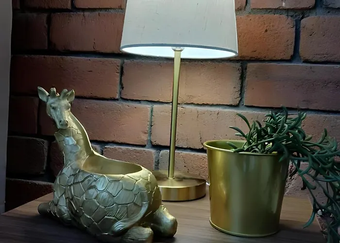 Apartment Bliss Contractor Apartments- Sleeps 6