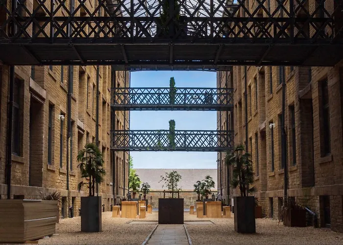 Bliss Contractor Apartments- Sleeps 6 Bradford (West Yorkshire)