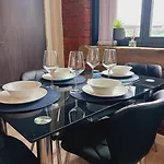 Bliss Contractor Apartments- Sleeps 6 *