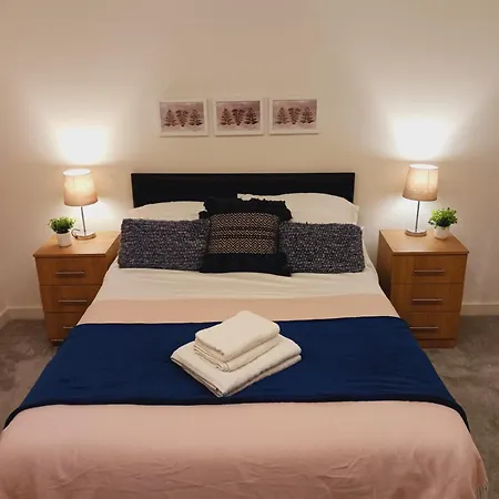 Bliss Contractor Apartments- Sleeps 6 Daire *